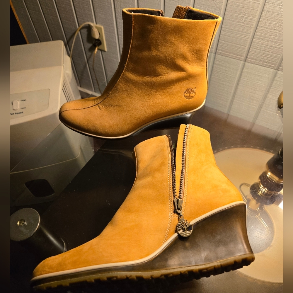 Timberland Tan Leather Ankle Boots